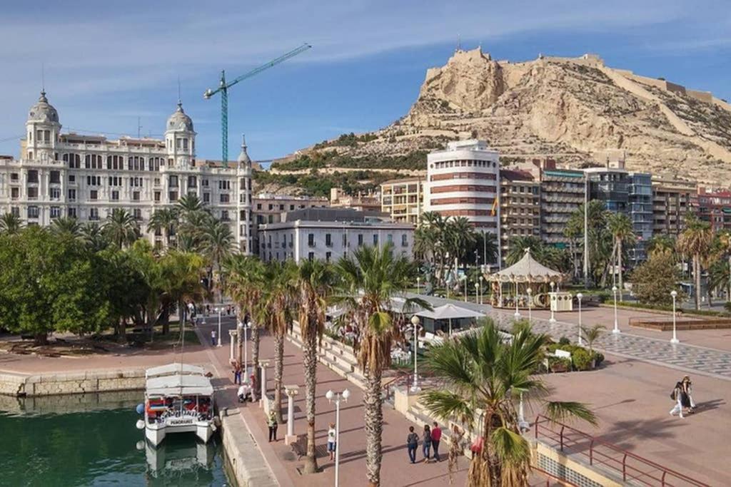 Apartamento De Diseno Centrico 5 Min Playa Alicante Buitenkant foto